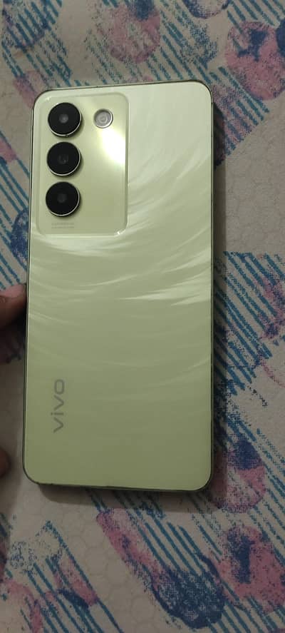 Vivo Y100
