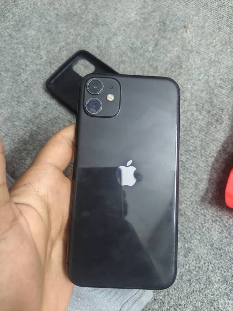 Apple iPhone 11 4