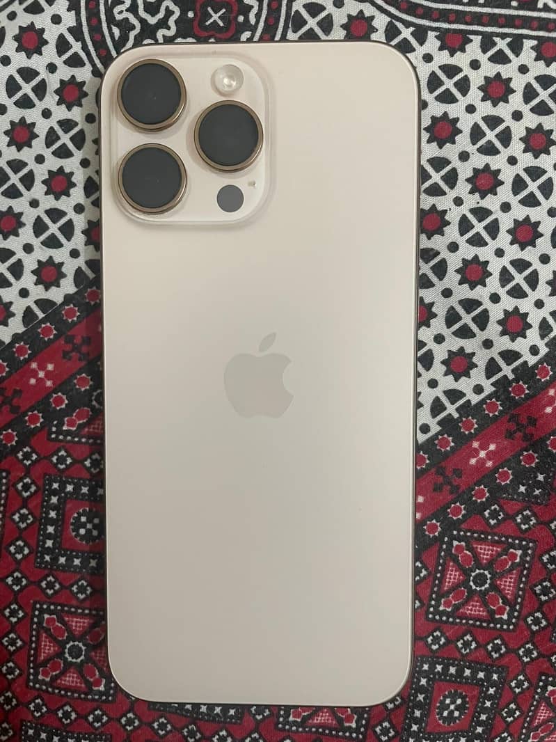 Apple iPhone 16 Pro Max 0