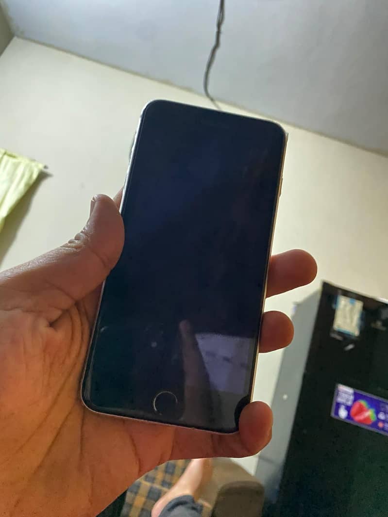 Apple iPhone 7 Plus 3