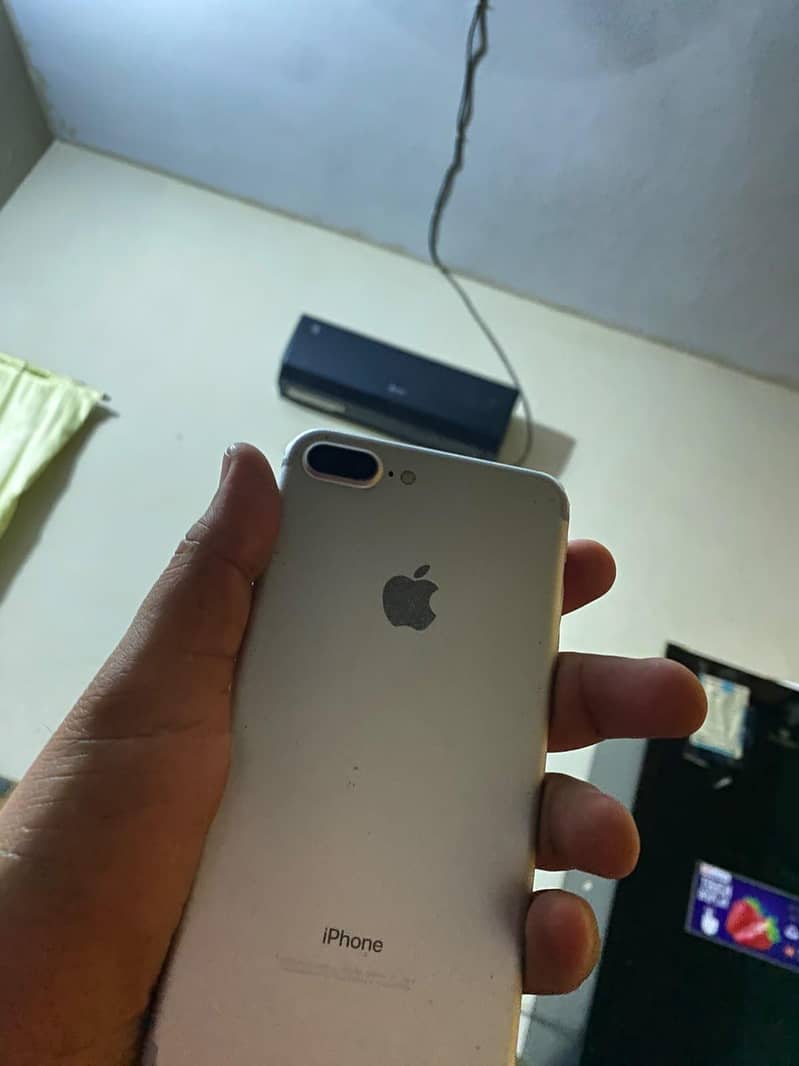 Apple iPhone 7 Plus 7