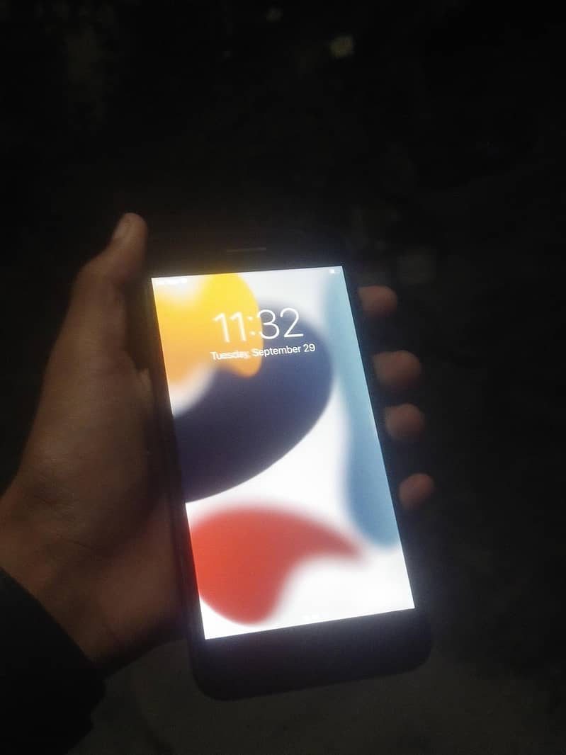 Apple iPhone 7 Plus 0
