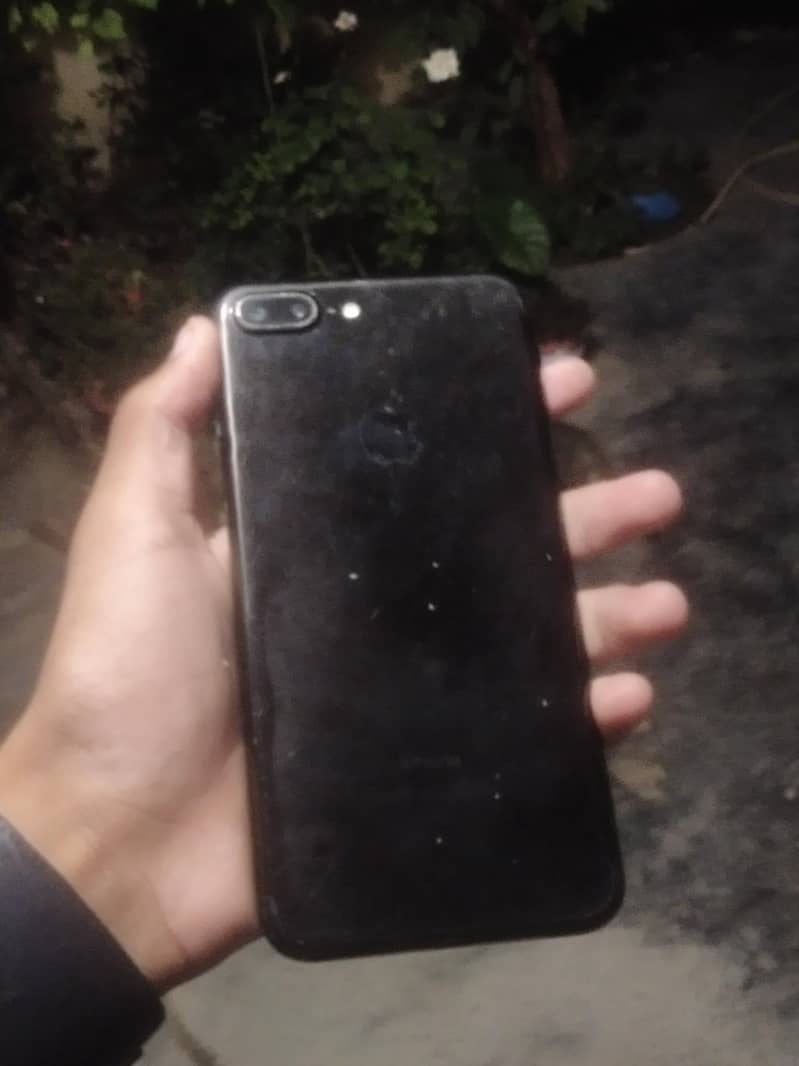 Apple iPhone 7 Plus 2