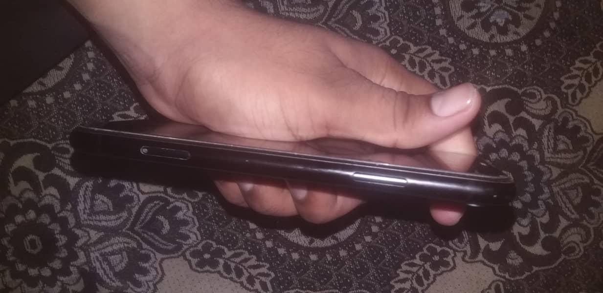 Apple iPhone XR 0