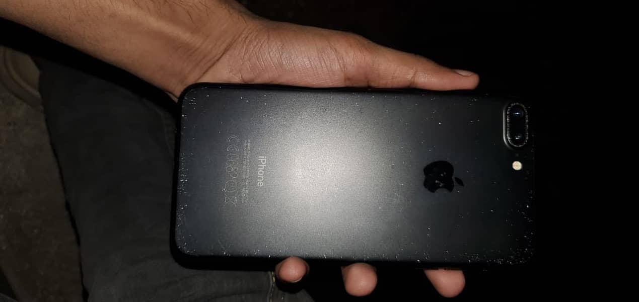 Apple iPhone 7 Plus 2