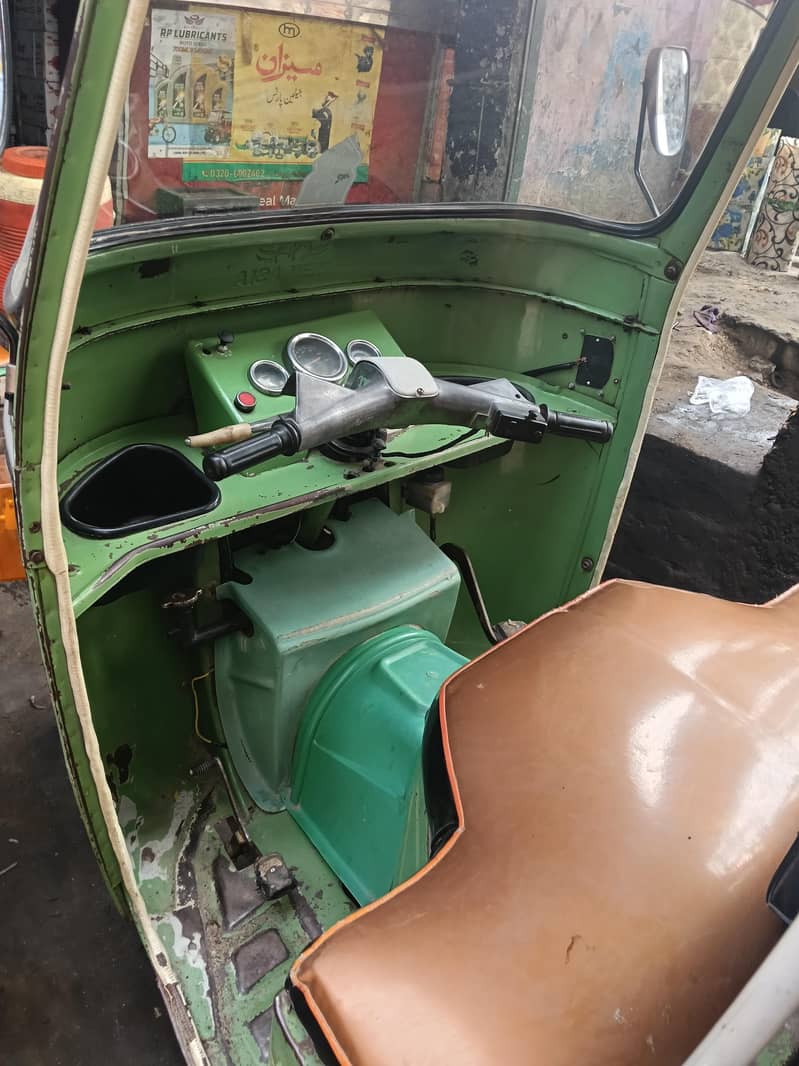 auto N. A 4