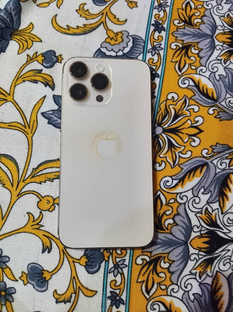 Apple iPhone 14 Pro Max 0