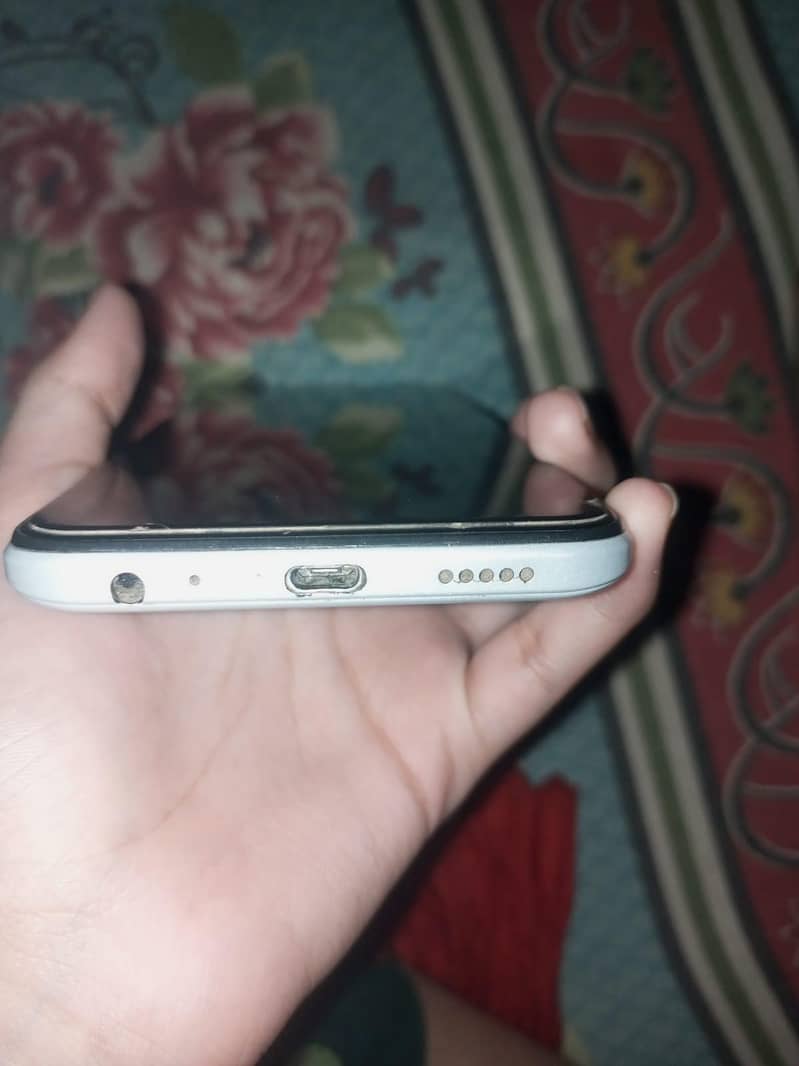 Tecno Spark 8C 2