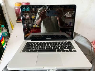Apple MacBook Pro 13-inch Mid 2010 Core 2 Duo (urgent sale )