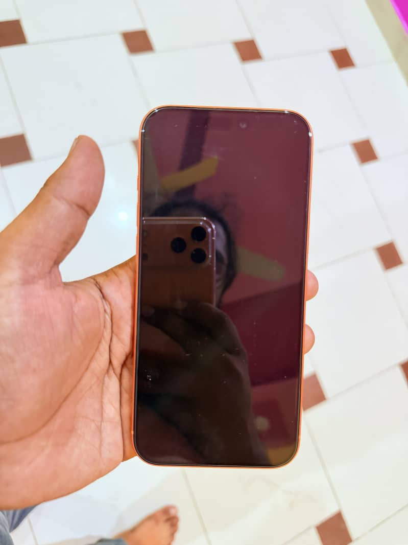 Apple iPhone 17 Pro Max 3