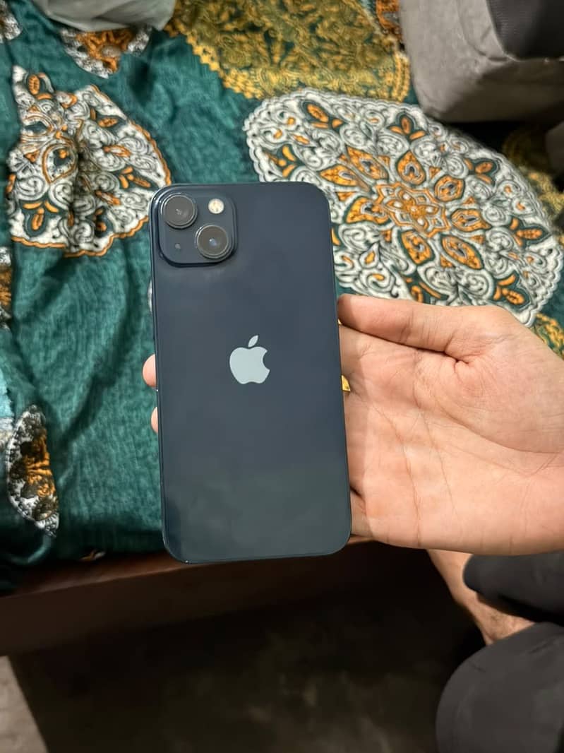 Apple iPhone 13 1