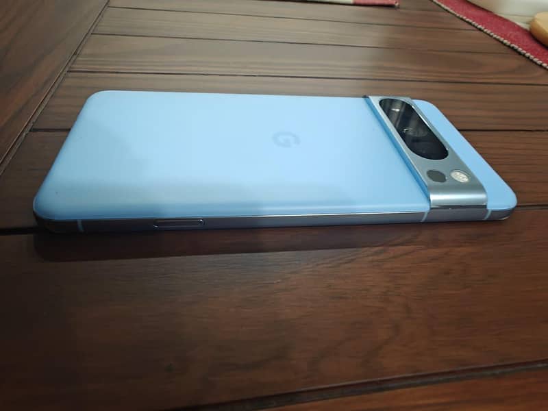 Google Pixel 8 Pro 2