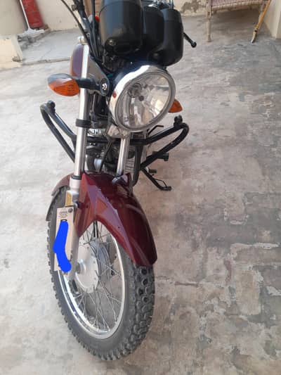 ​Yamaha YB 125Z (2019 Model)