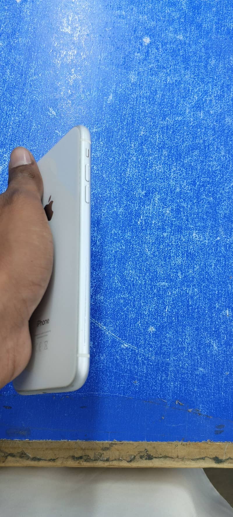 Apple iPhone XR 8