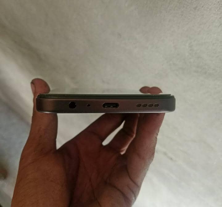 OPPO A6c 1