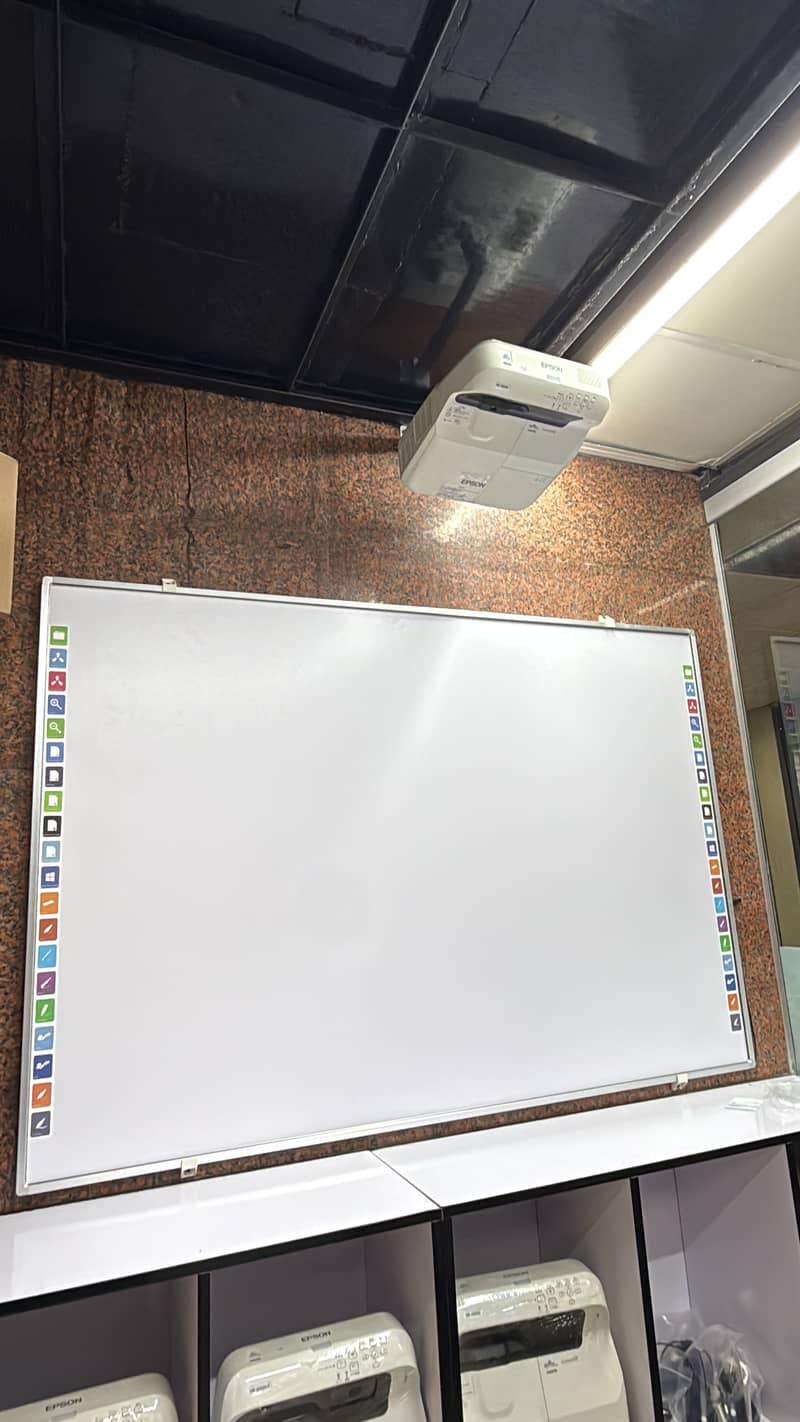 Smart board with projector 0
