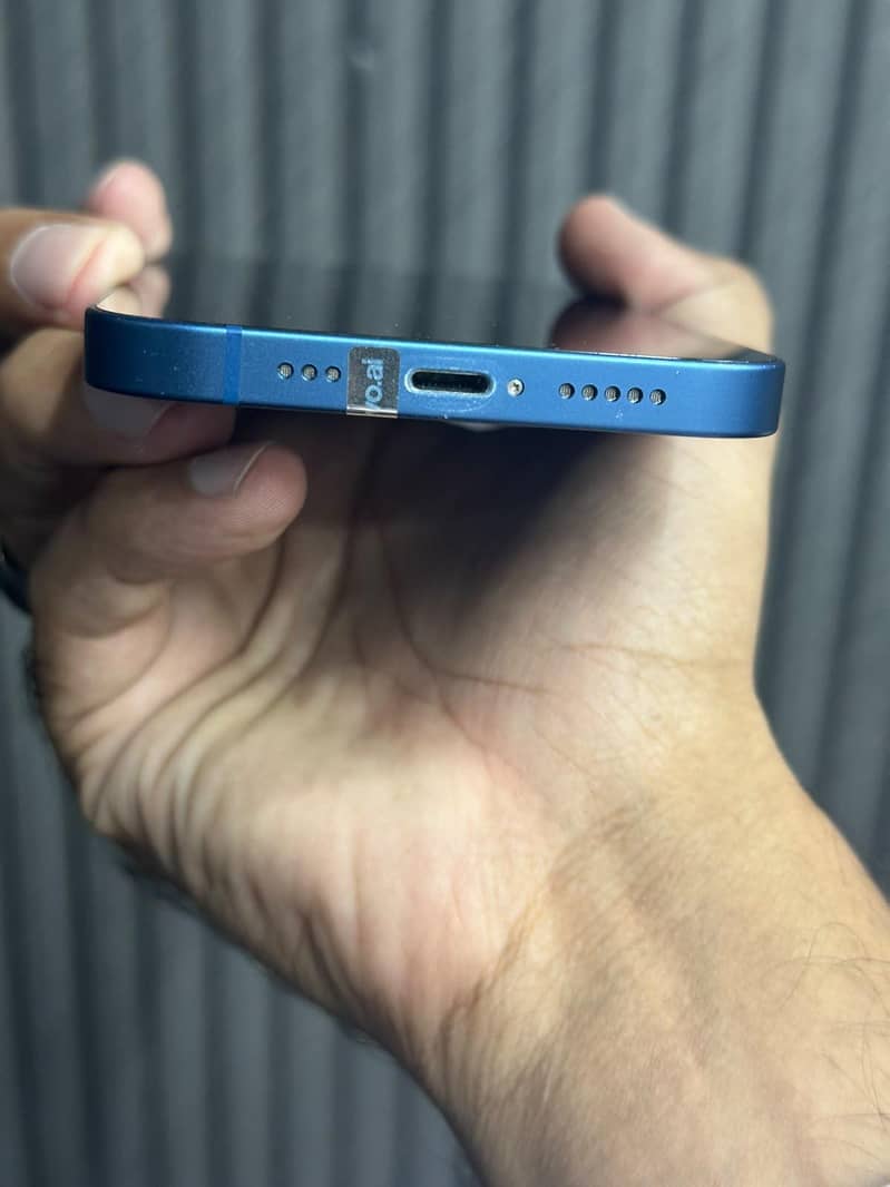 Apple iPhone 13 3