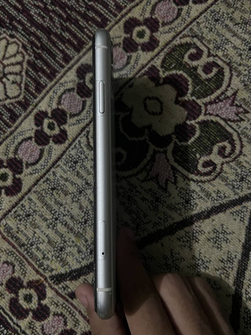 Apple iPhone 11 1
