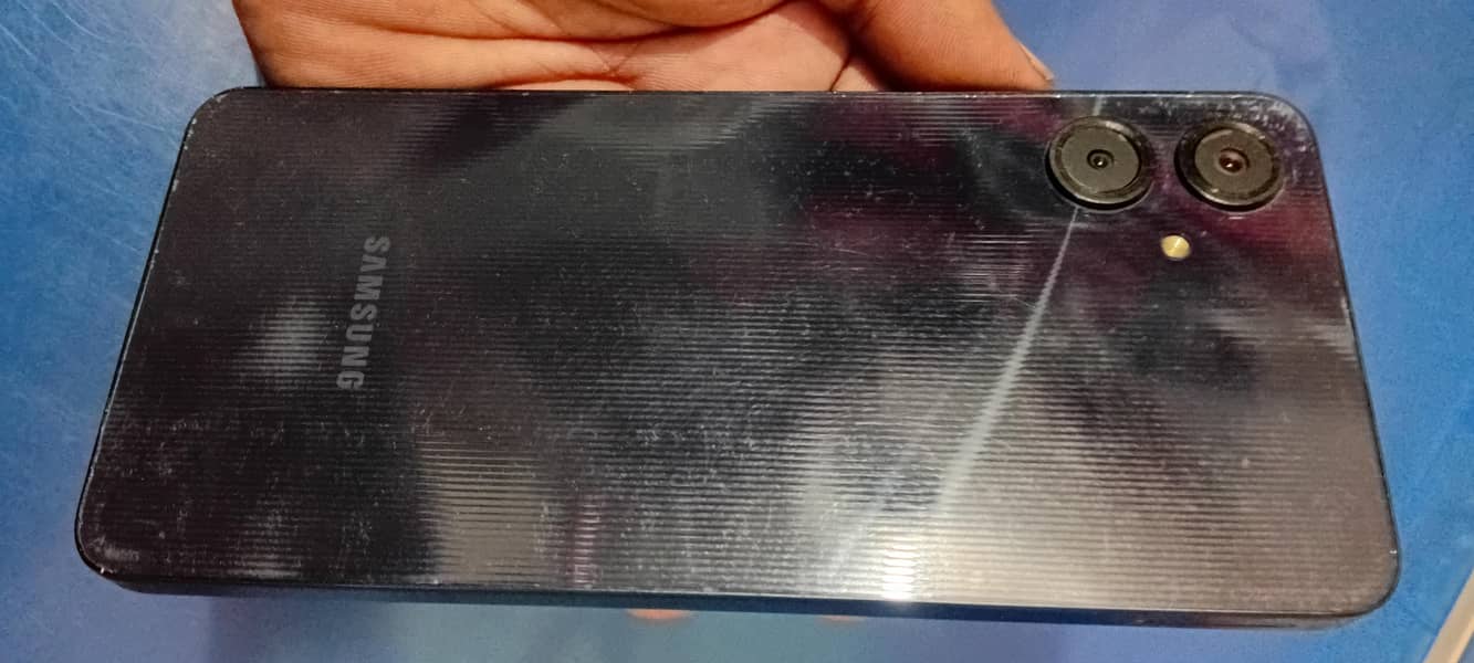Samsung Mobile A06 7