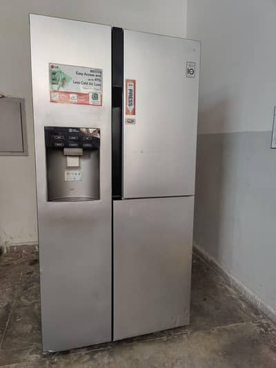 LG Side by Side Door-in-Door Refrigerator