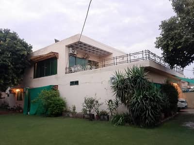 DHA Phase 2 Kanal House Kanal House And Kanal Lown Only 13 Crore