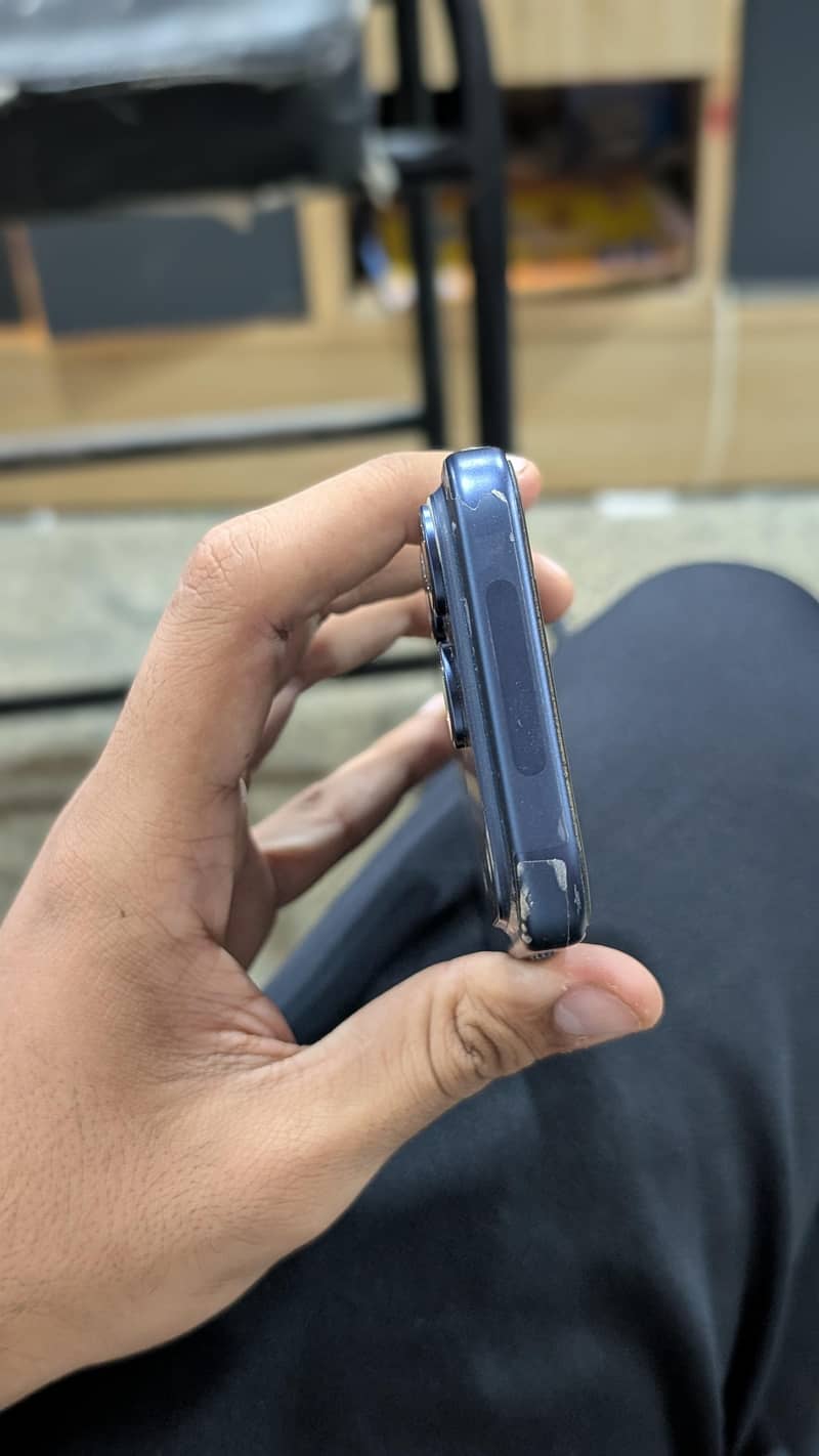 iPhone 17 Pro With Box 2
