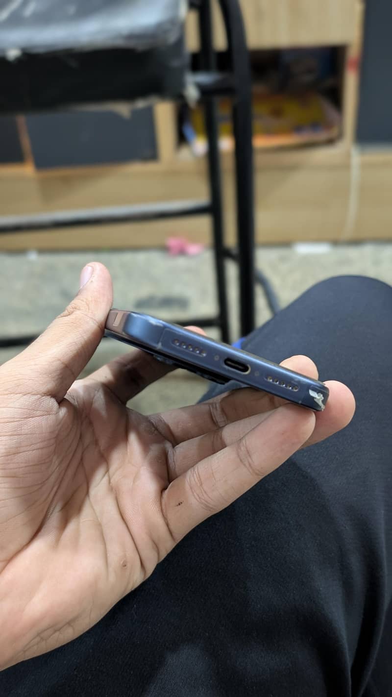 iPhone 17 Pro With Box 3