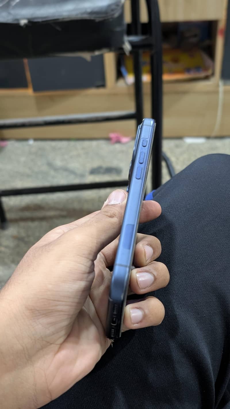 iPhone 17 Pro With Box 4
