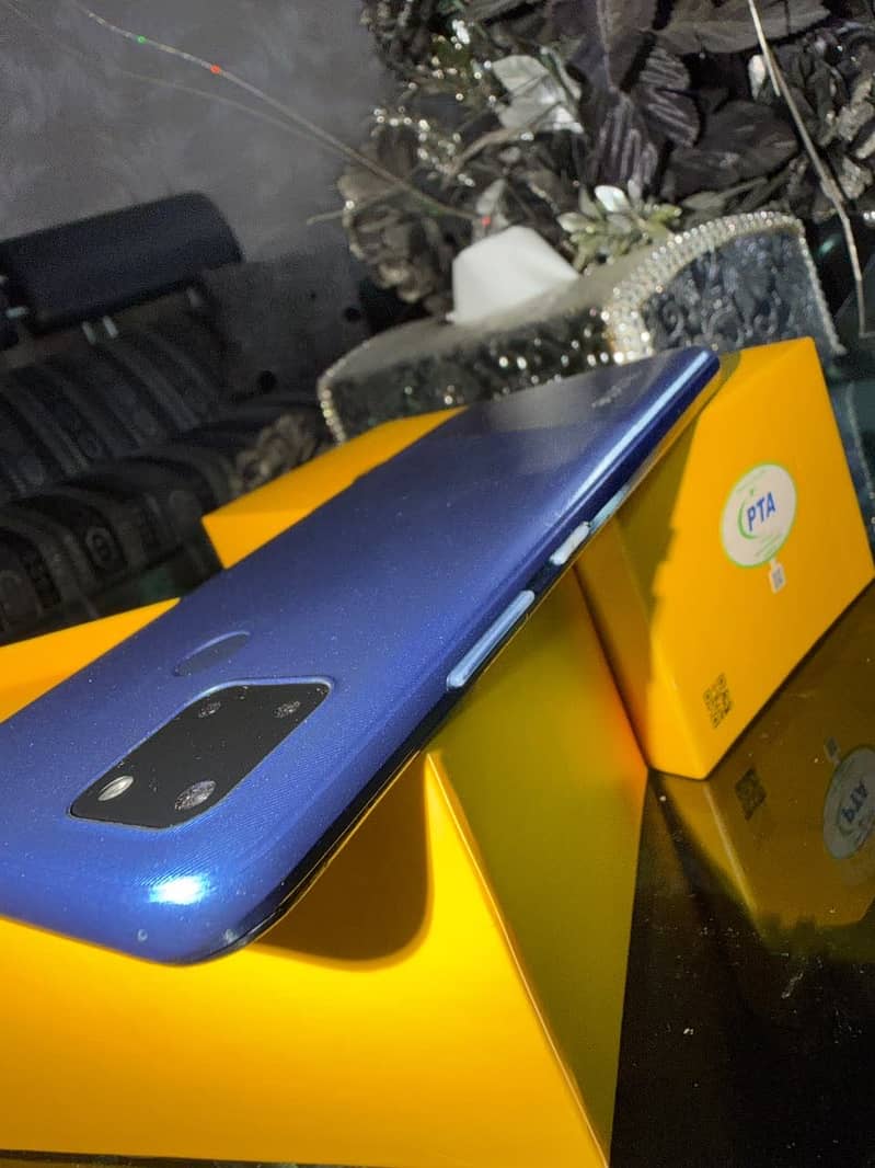 Realme C12 2