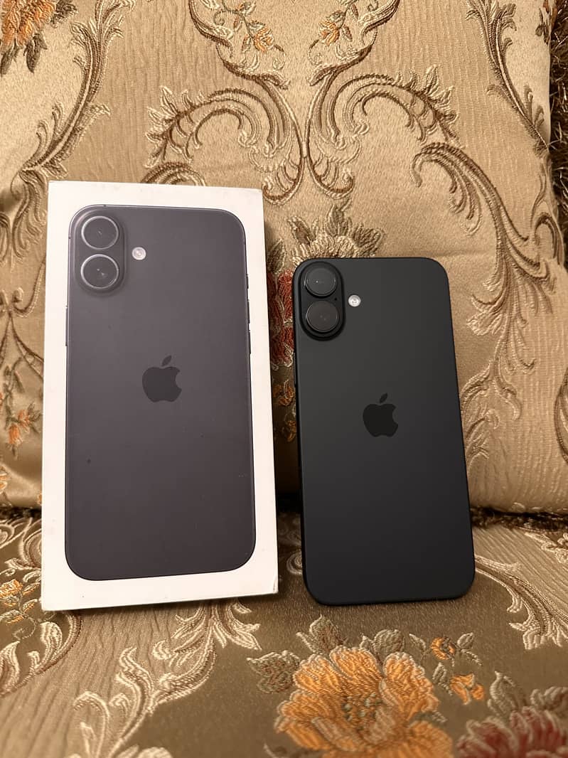 Apple iPhone 16 Plus 0