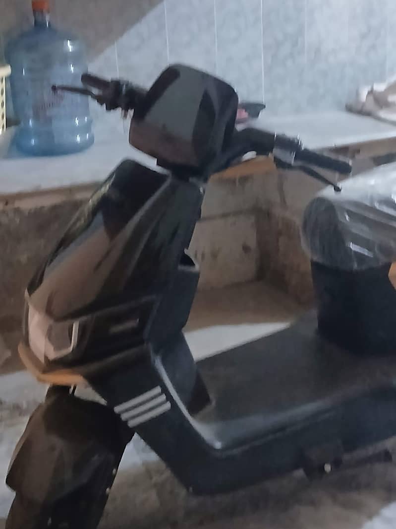 revoo 4