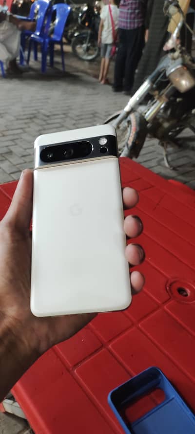 Google Pixel 8 Pro