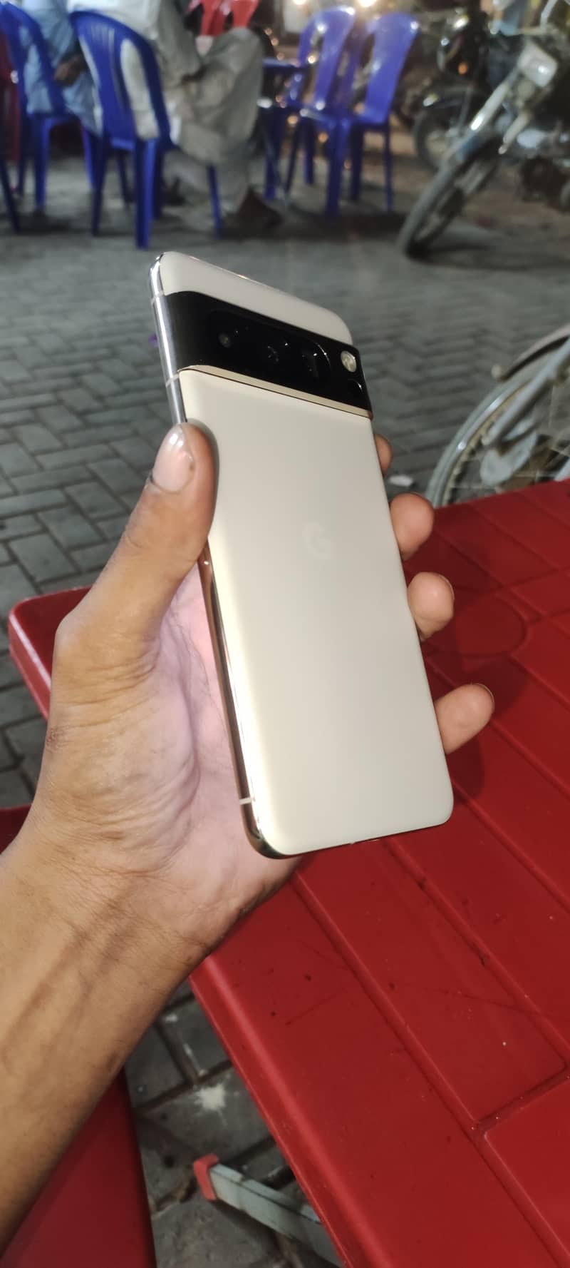 Google Pixel 8 Pro 10