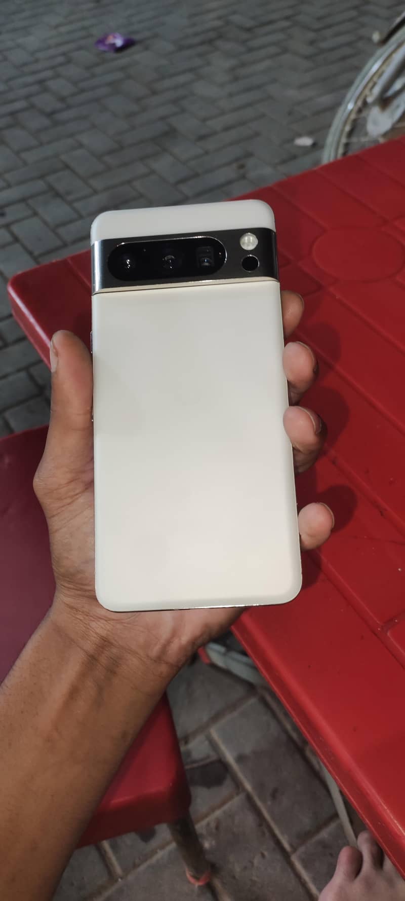Google Pixel 8 Pro 11