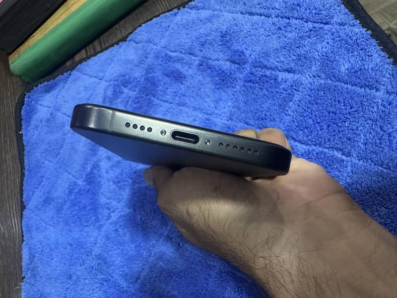 Apple iPhone 15 Pro Max 1