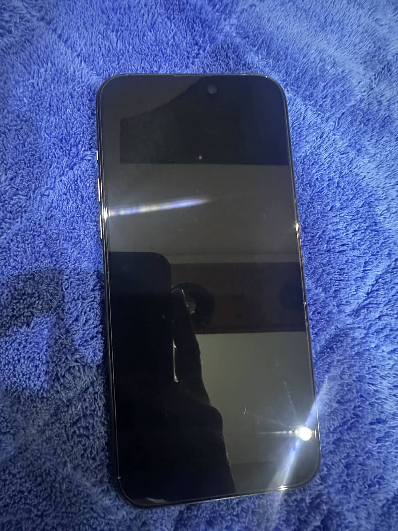 Apple iPhone 15 Pro Max 9