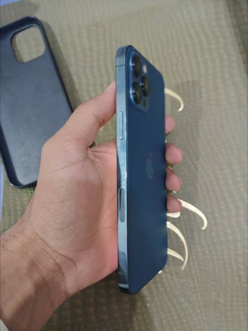 Apple iPhone 12 Pro Max 2