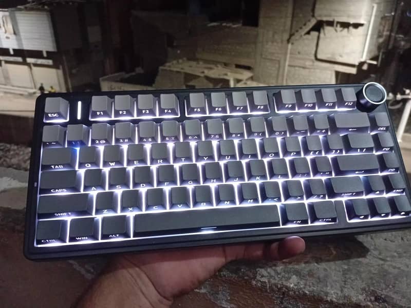 F75 Mechanical Keyboard 1