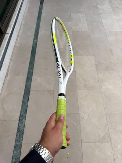 tennis racket