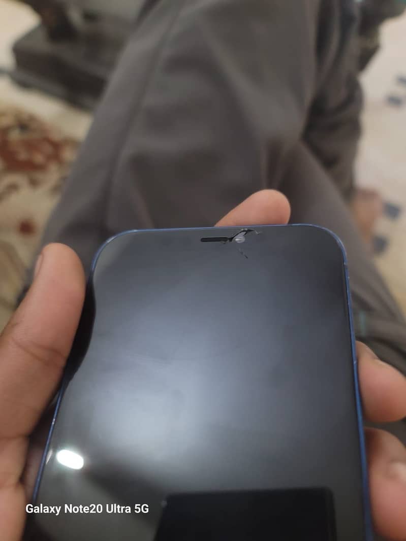 Apple iPhone 12 11