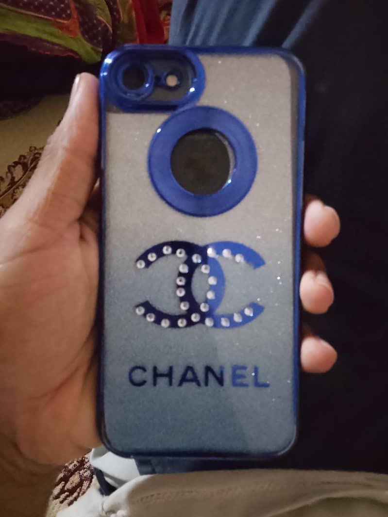 Apple iPhone 7 1