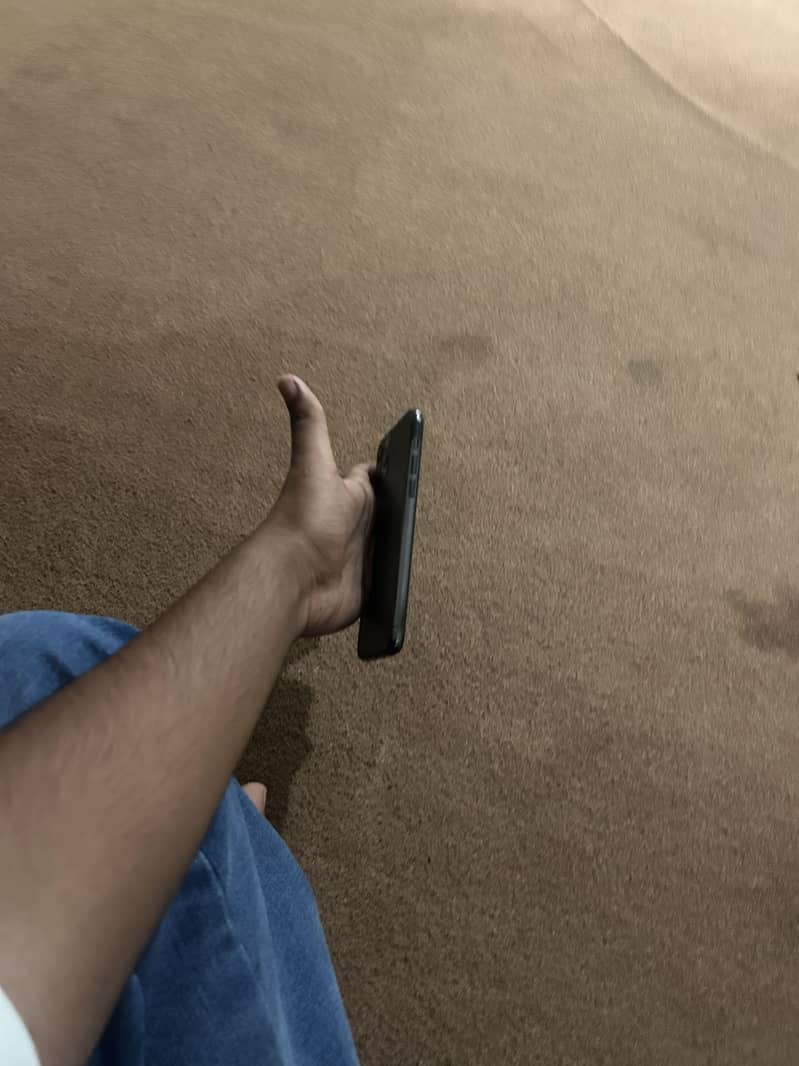 Apple iPhone 11 Pro 3