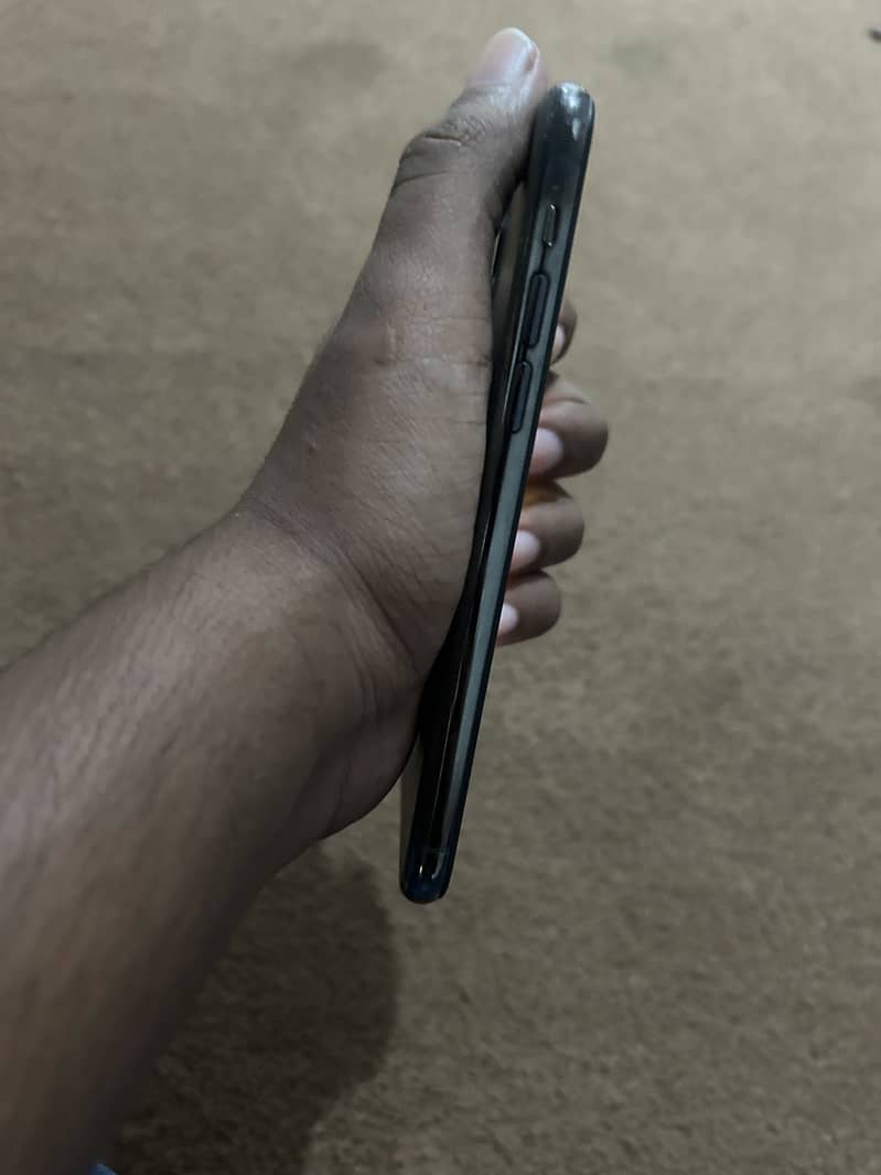 Apple iPhone 11 Pro 6