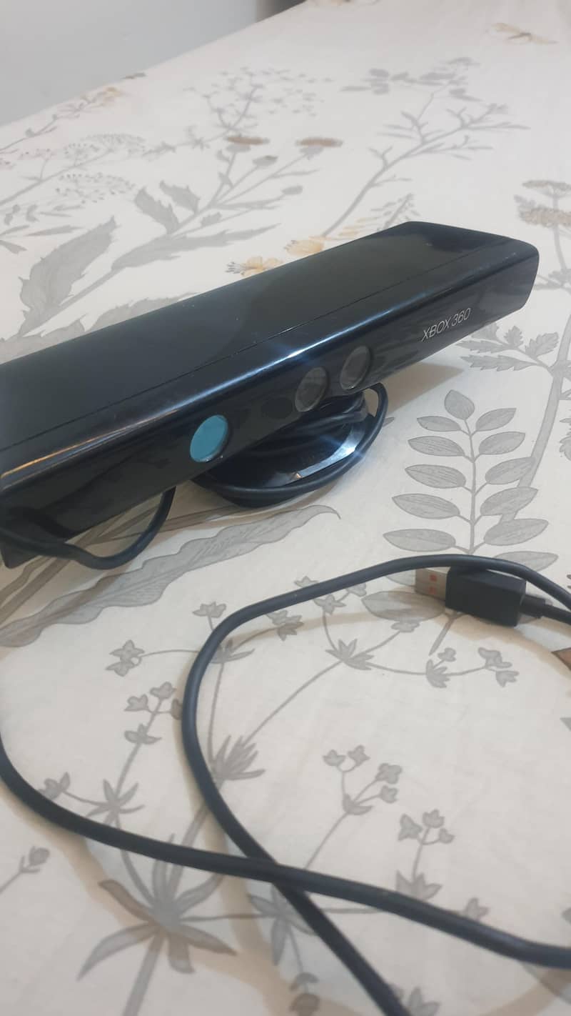 Xbox 360 Kinect 0