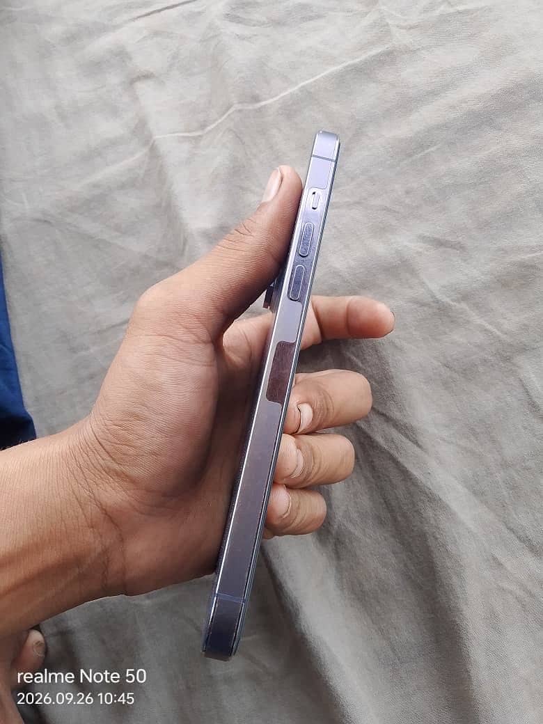 Apple iPhone 14 Pro Max 6