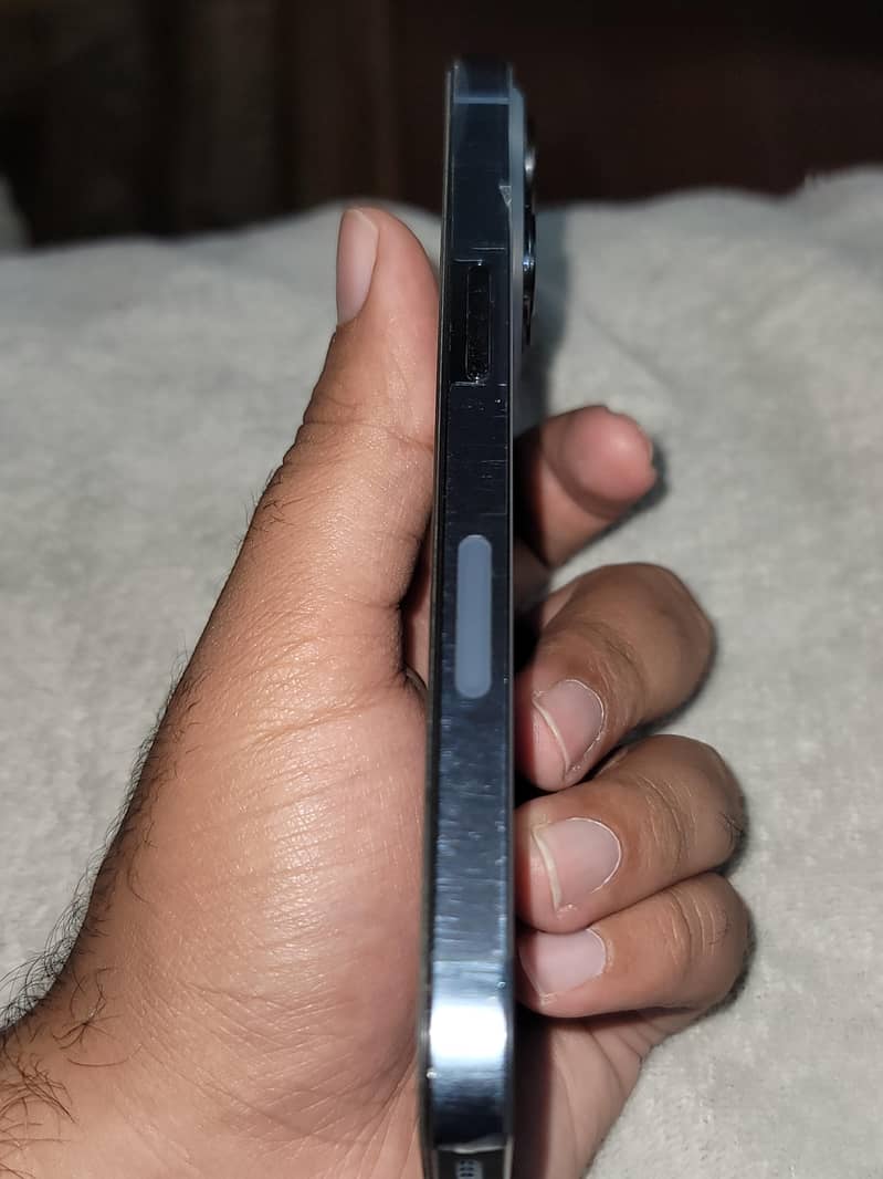 Apple iPhone 13 Pro 3