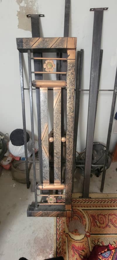King Size Iron bed without foam
