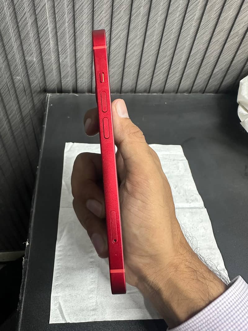 iphone 13 BH (90%) plus 4