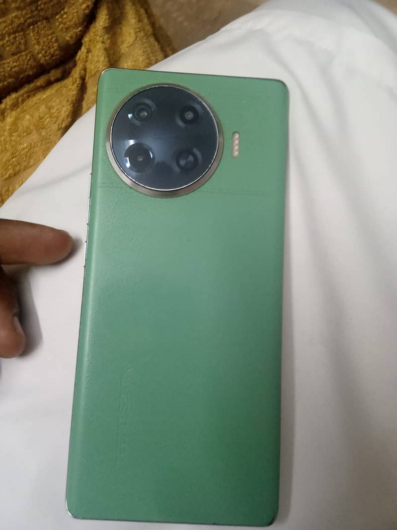 Tecno spark 20 pro plus 0