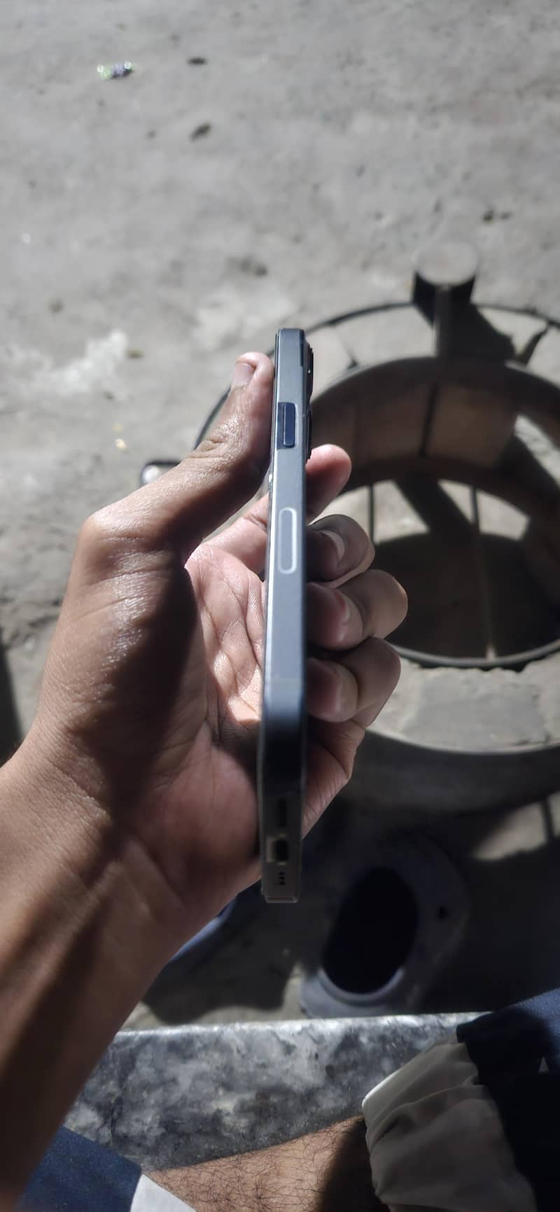 Apple iPhone 13 1